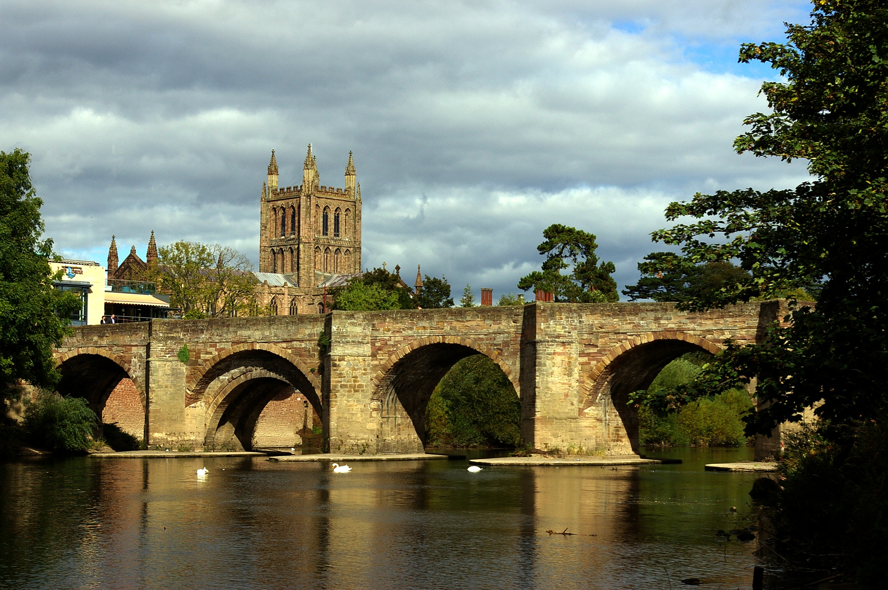 HEREFORD BRIDGE AND CATHEDRAL. Bill Bagley Photography